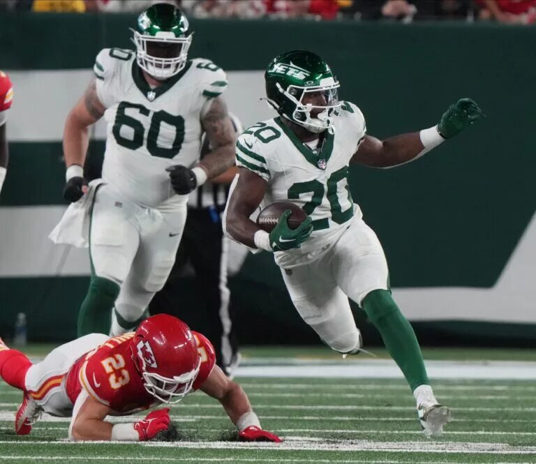 New York Jets Running Back Breece Hall (20)