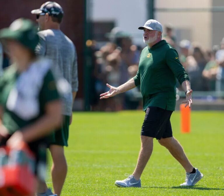 Green Bay Packers defensive coordinator Joe Barry