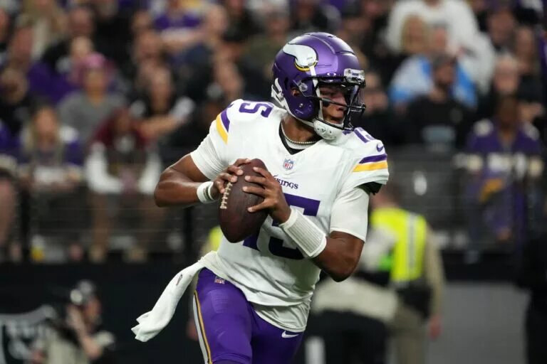 Josh Dobbs Contract