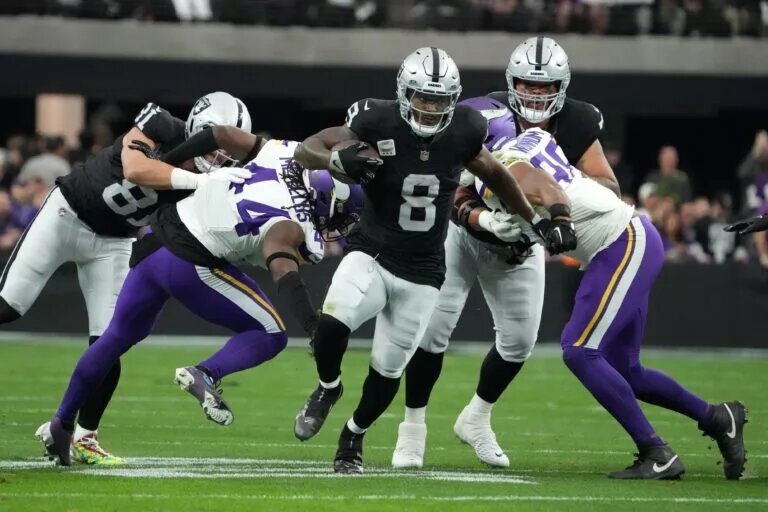 Josh Jacobs Contract