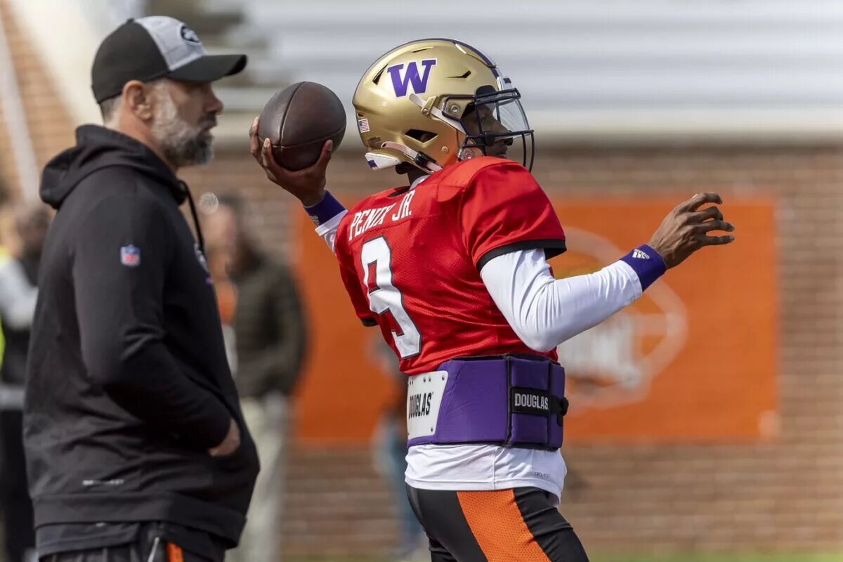 Jets defensive coordinator Jeff Ulbrich at the 2024 Senior Bowl