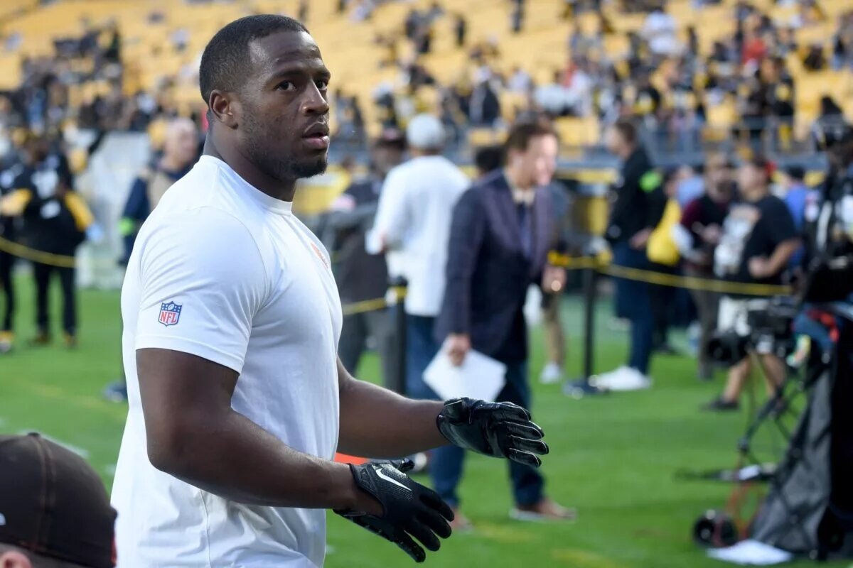 Browns may release Chubb