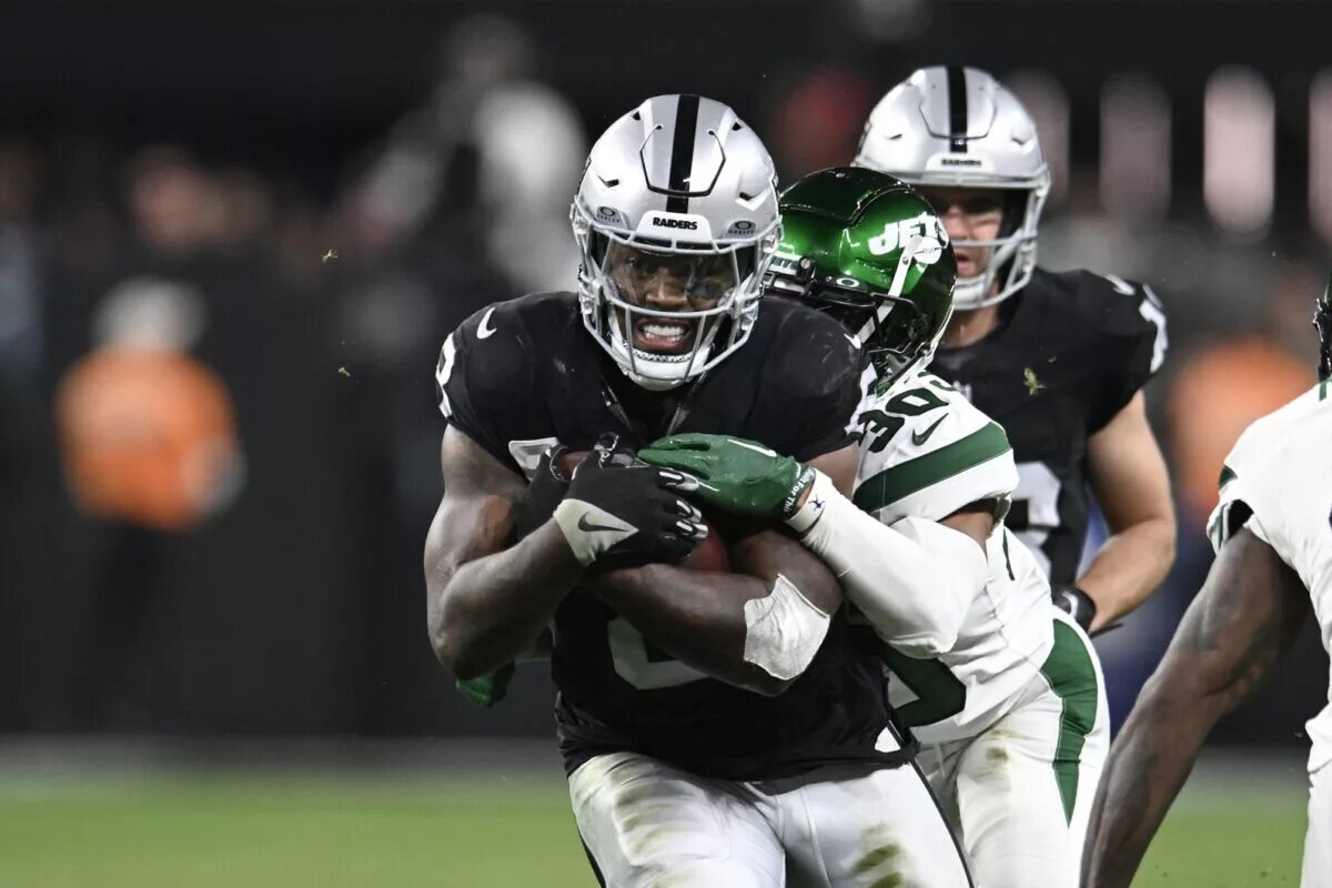 Cowboys may sign Jacobs