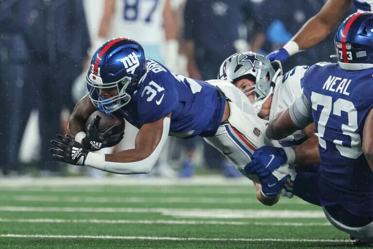 Cowboys moving Vander Esch
