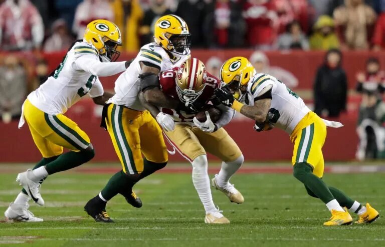 De'Vondre Campbell Free Agent