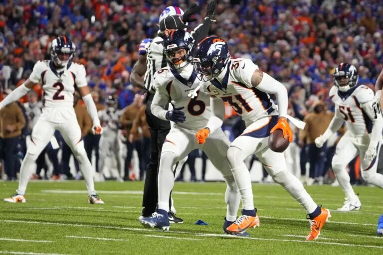 Justin Simmons Contract