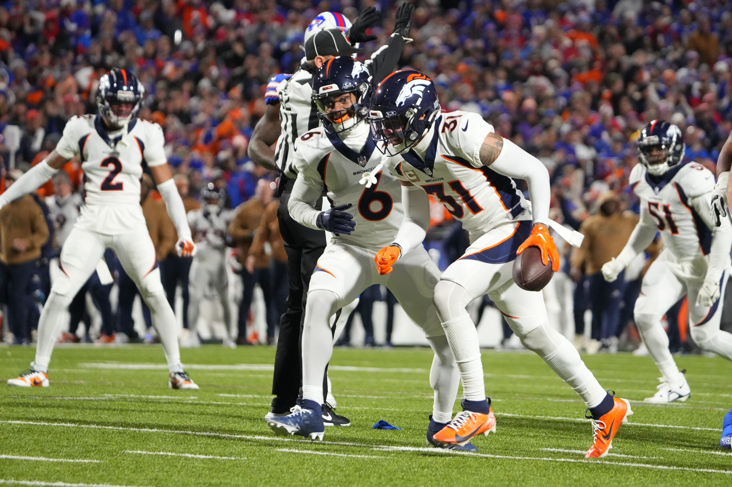 Falcons Ink Former Broncos Safety Justin Simmons to One-Year, $8 Million Deal