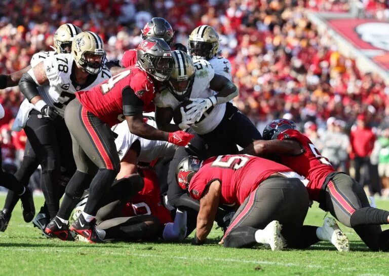 Lavonte David Free Agent