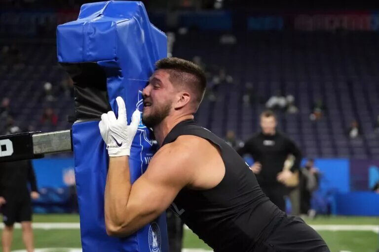 Chiefs may sign Sinnott