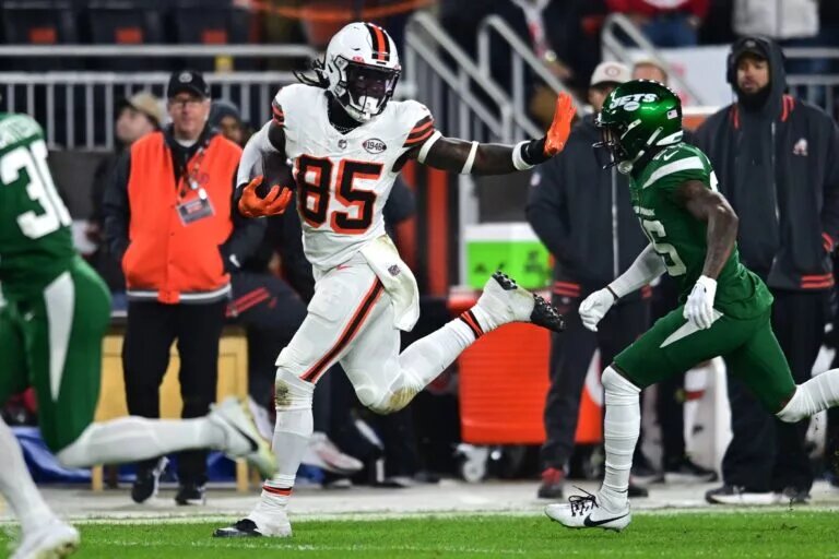 Browns Tight End room
