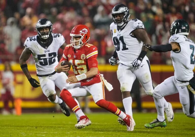cowboys urged to sign cunningham