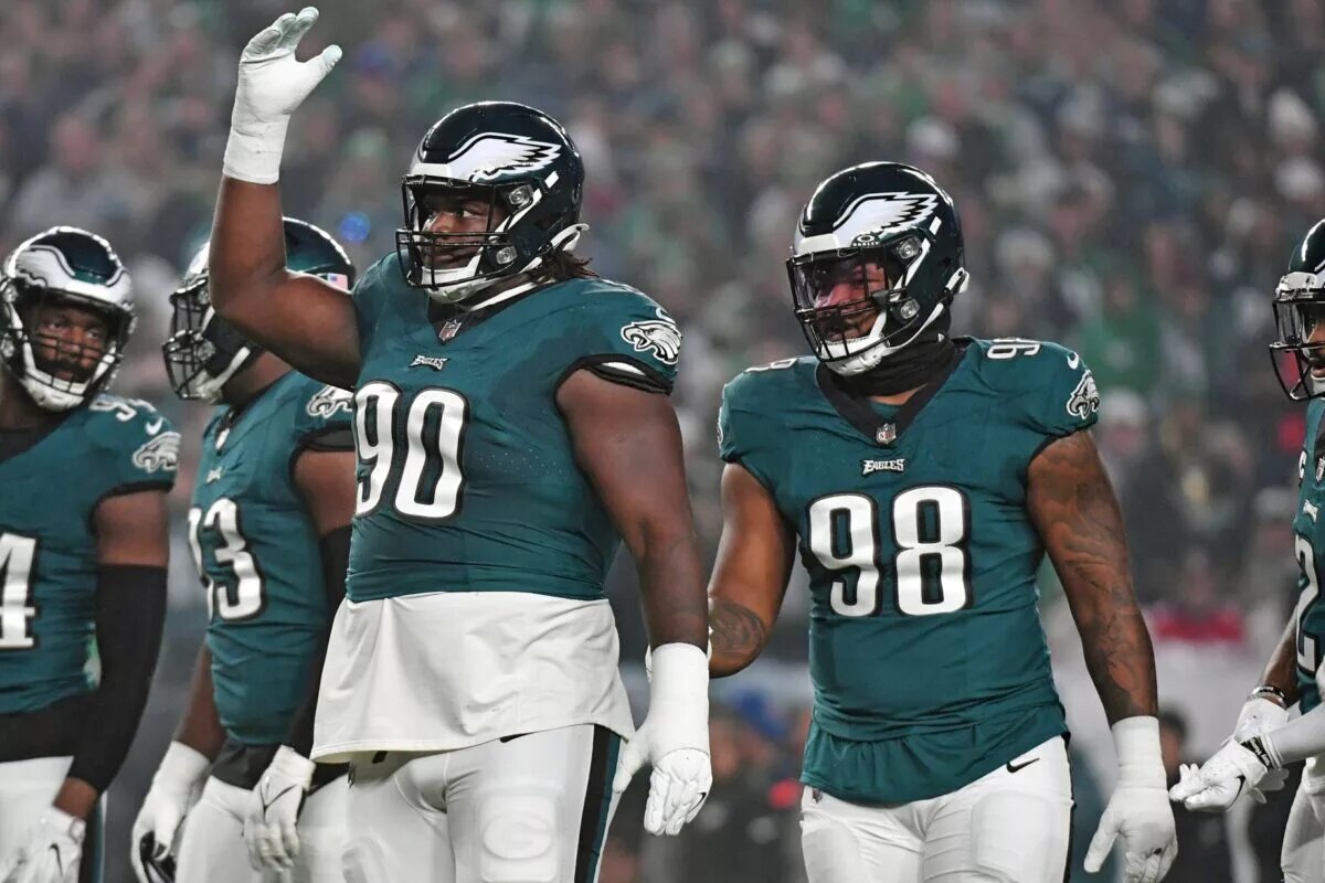 Jevon Carter and Jordan Davis of the Philadelphia Eagles