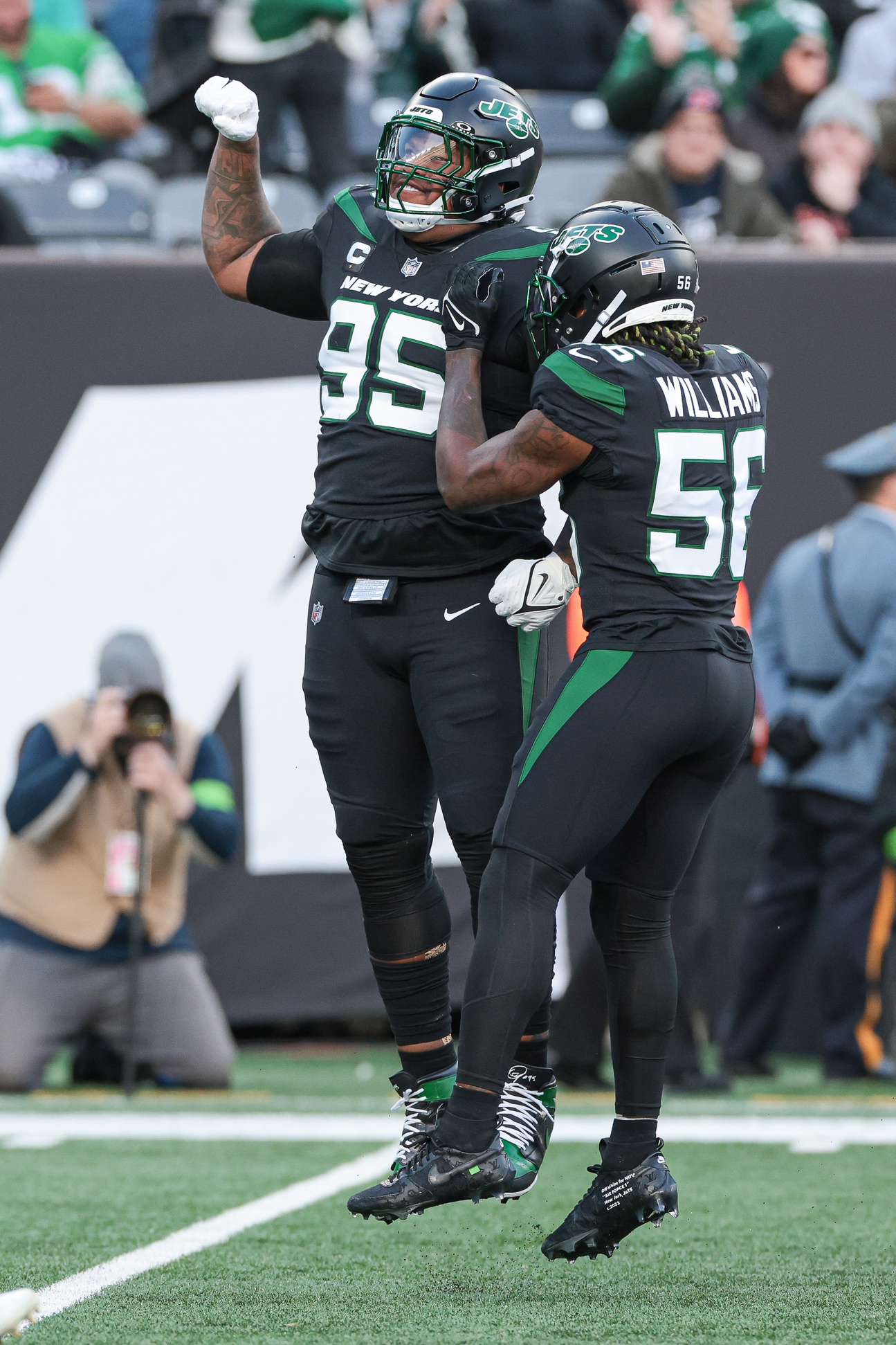 Jets defensive tackle Quinnen Williams and his brother Quincy