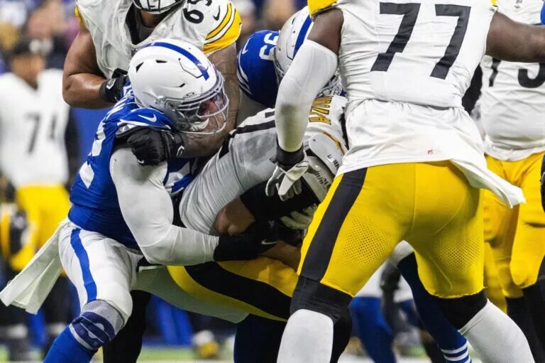 Colts linebacker Samson Ebukam