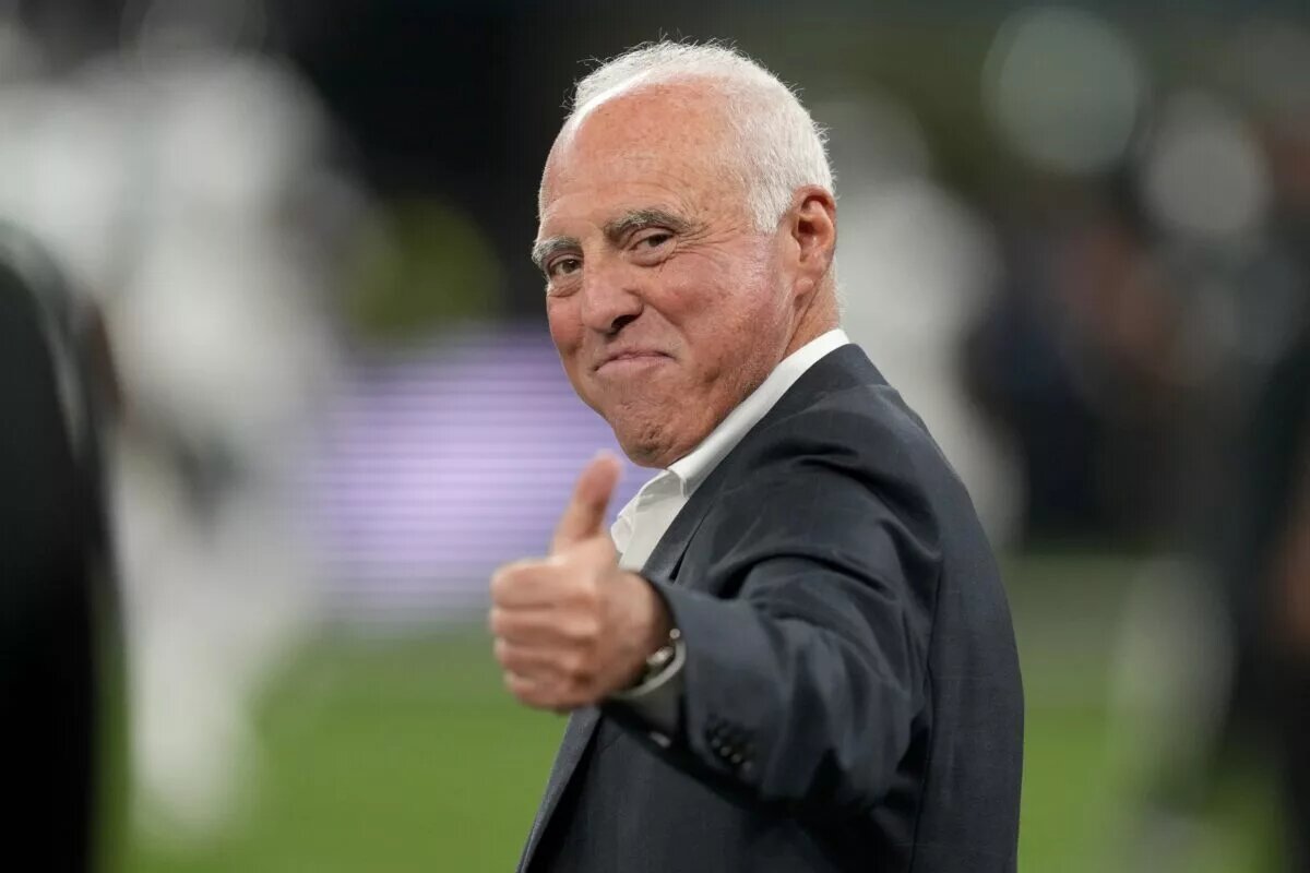 Eagles Owner