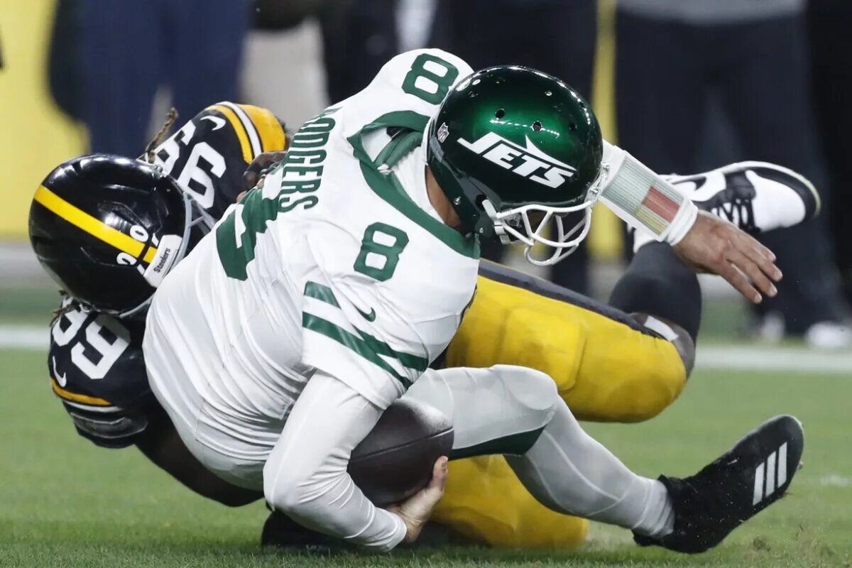 New York Jets quarterback Aaron Rodgers