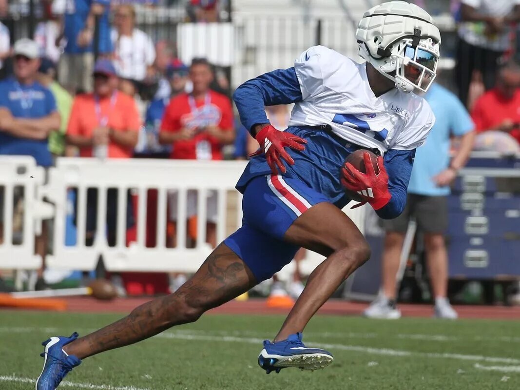chiefs ravens marquez valdes scantling free agent