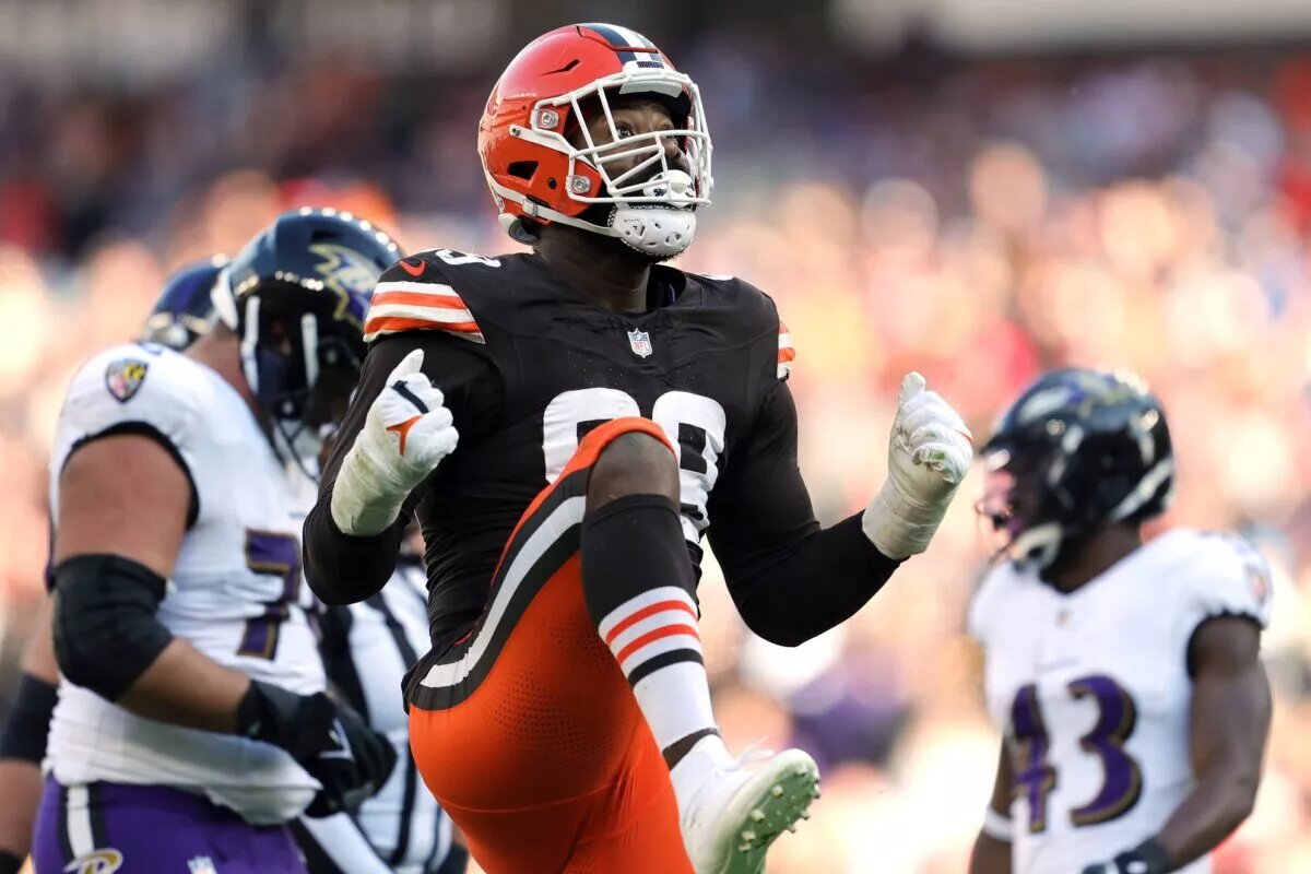 Za'Darius Smith Trade