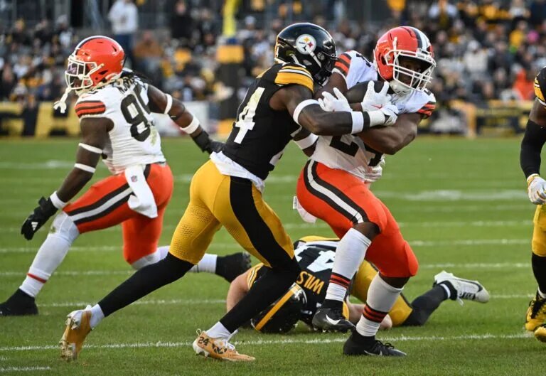 Nick Chubb Free Agent