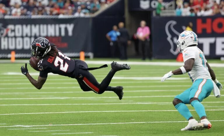 Houston Texans Safety Calen Bullock