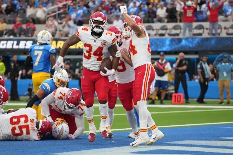 justin watson marquise brown return