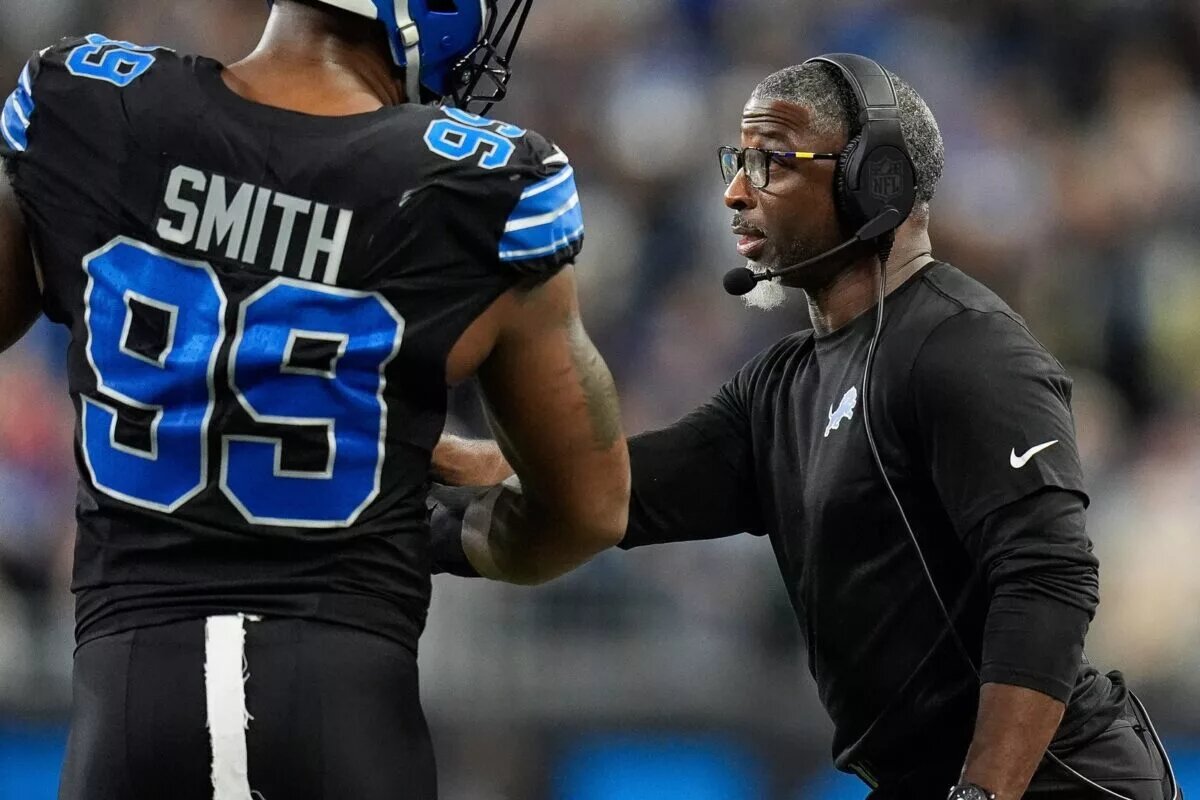 Detroit Lions defensive coordinator Aaron Glenn