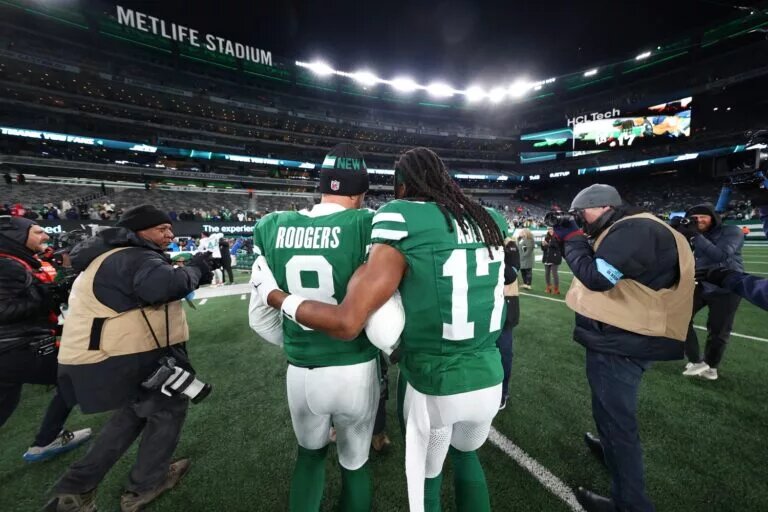 New York Jets quarterback Aaron Rodgers & wide receiver Davante Adams 2025