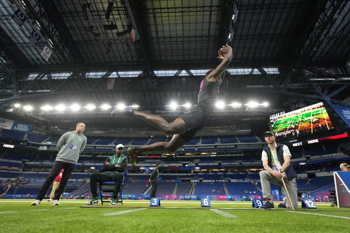 Azareye'h Thomas NFL Draft