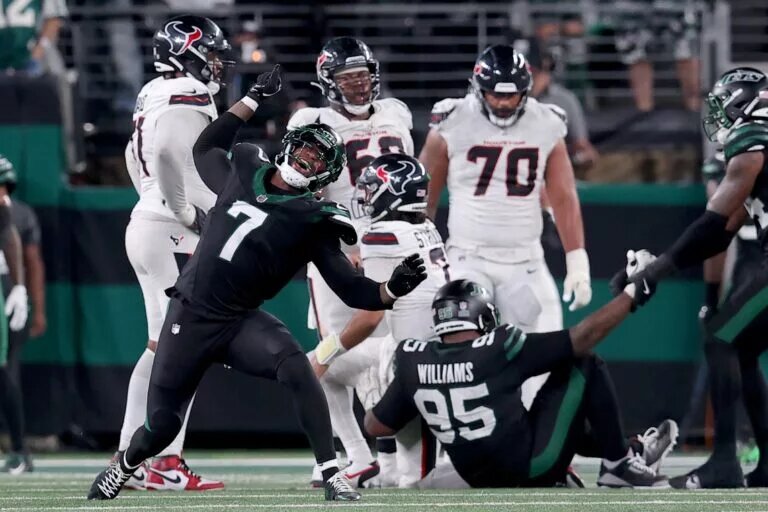 Bears Edge Rusher