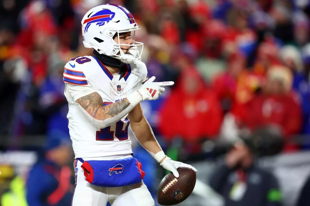 Bills wide receiver