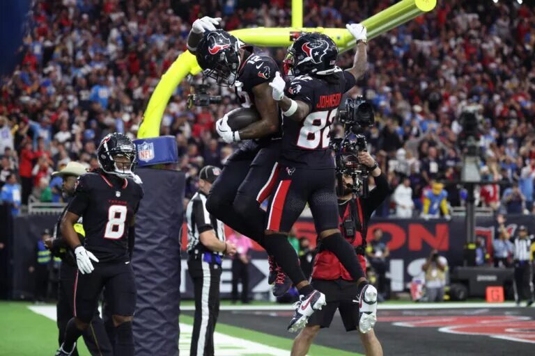 Diontae Johnson Free Agent