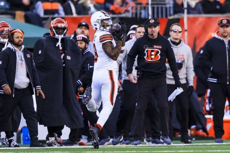 Elijah Moore Contract
