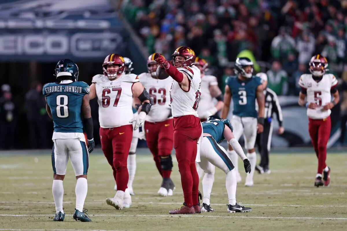 Zach Ertz Contract