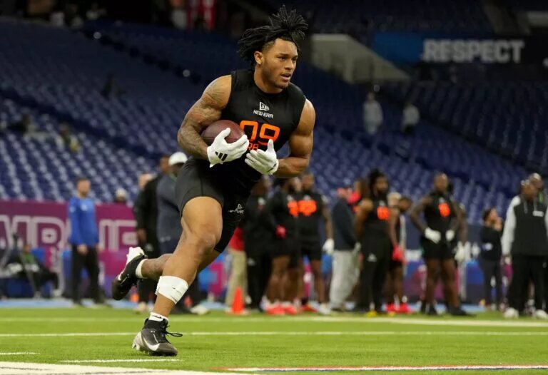 Omarion Hampton Draft