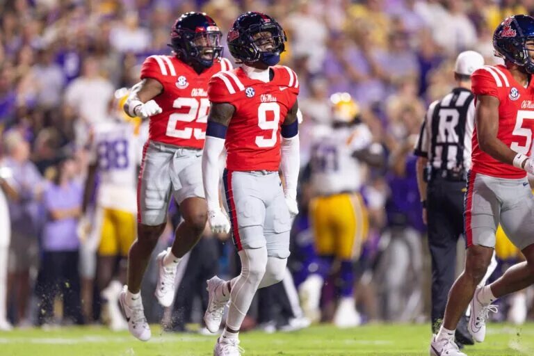 Trey Amos draft profile