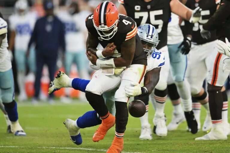 demarcus lawrence free agency