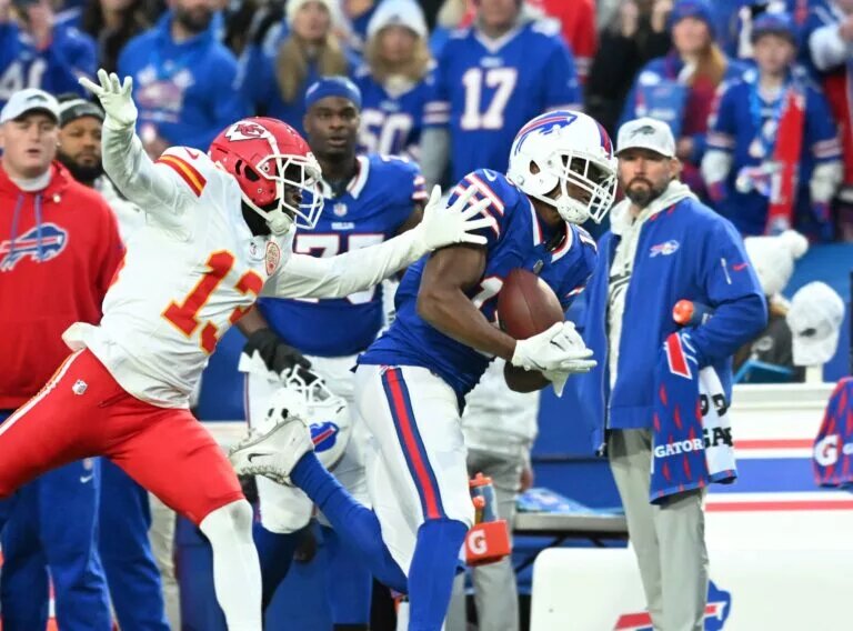 free agent amari cooper