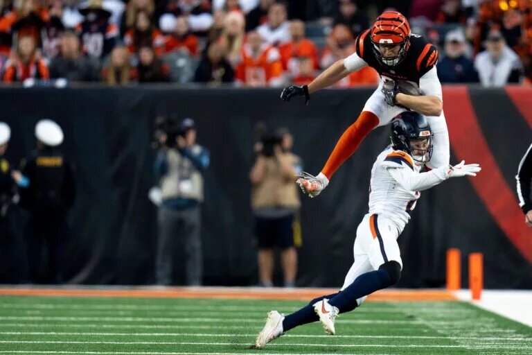 free agent mike gesicki