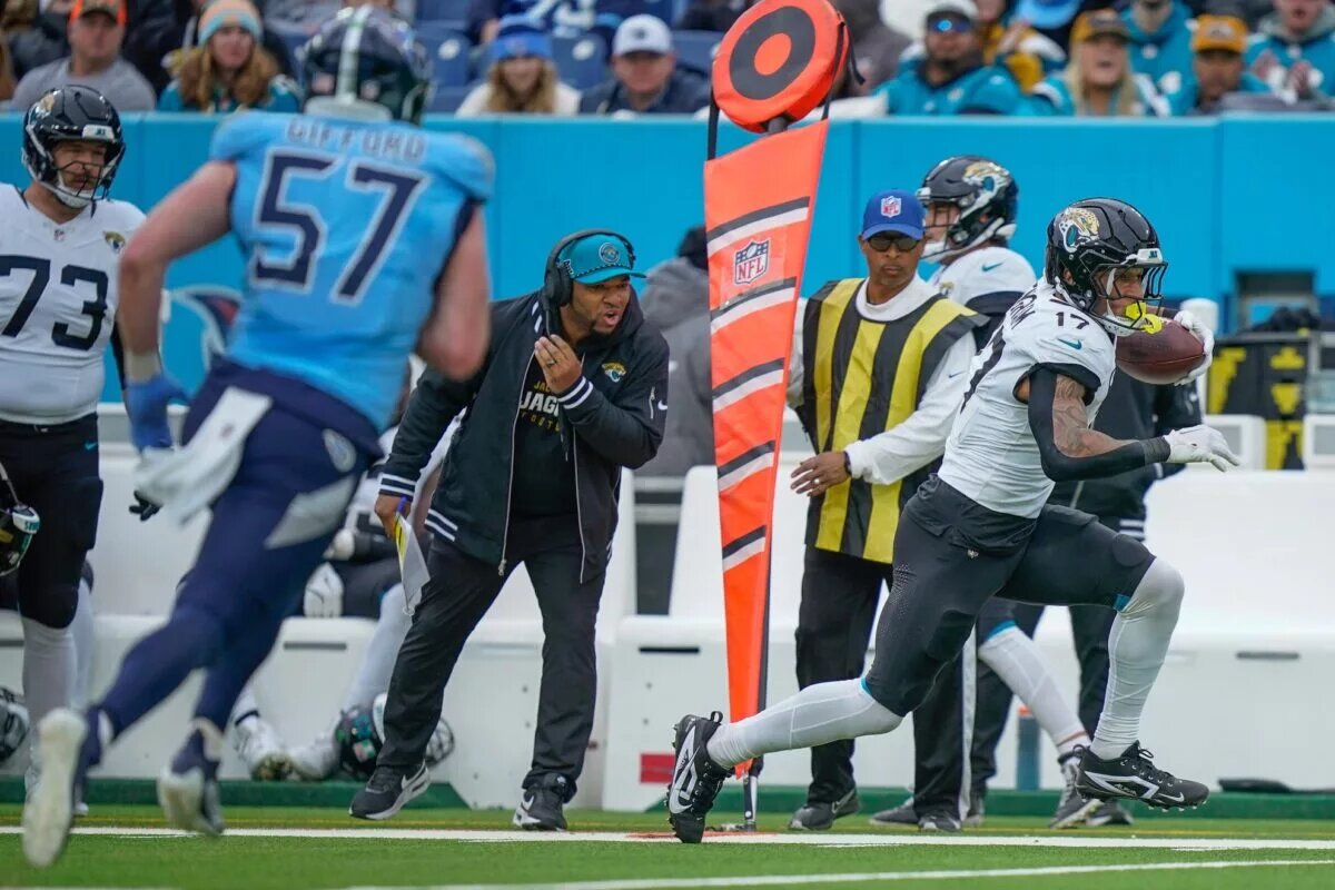 jaguars cut evan engram