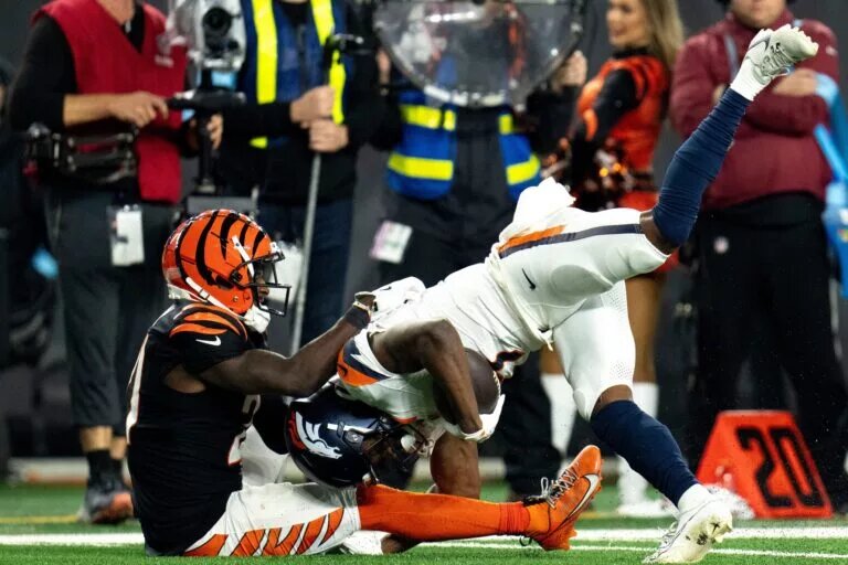 nfl mike hilton