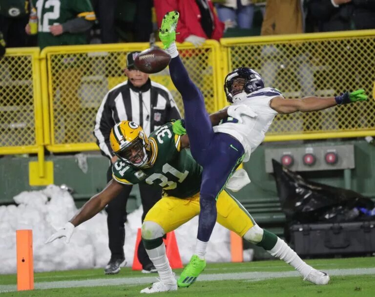 free agent tyler lockett