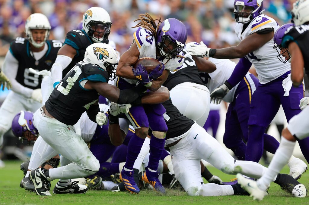 jaguars travon walker trade