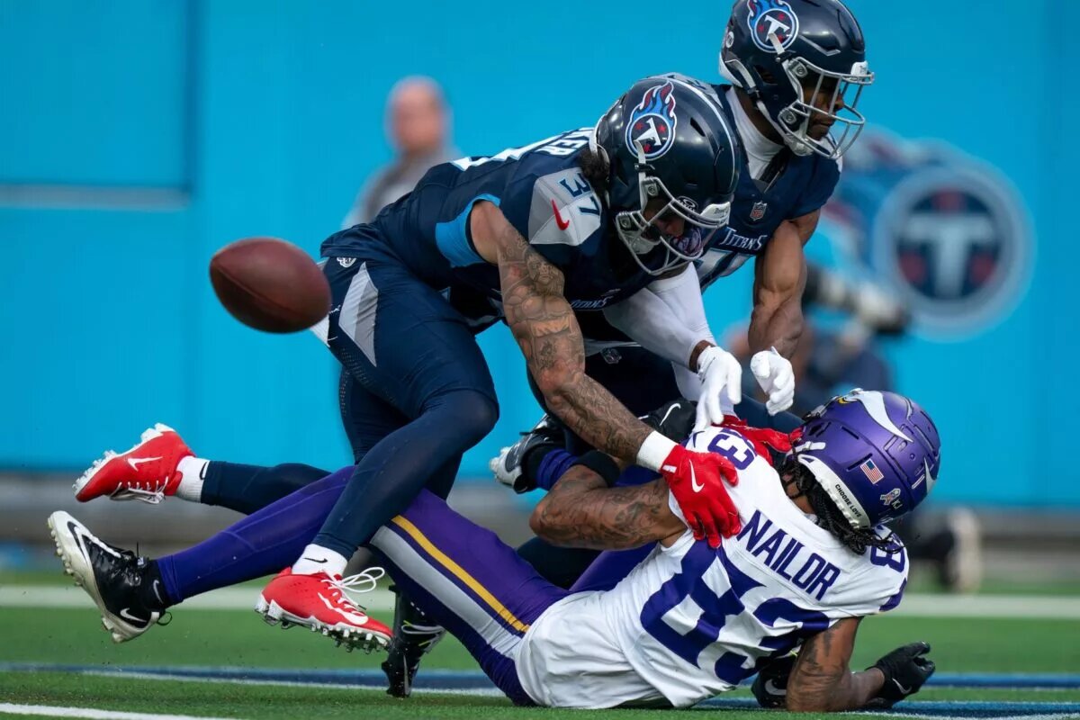 titans trade amani hooker