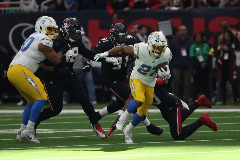J.K. Dobbins Bears