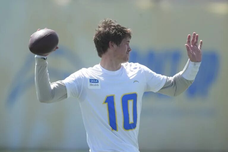 Justin Herbert PFF
