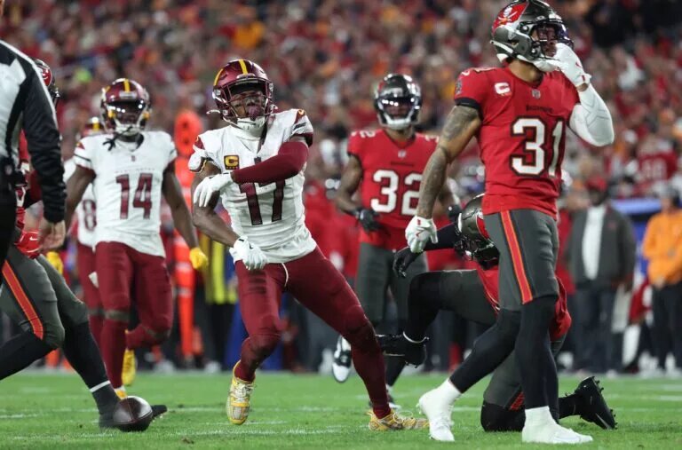 buccaneers cut sterling shepard