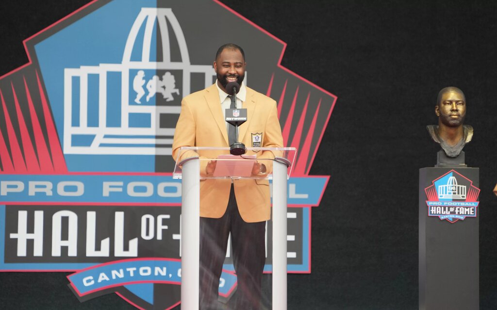 darrelle revis