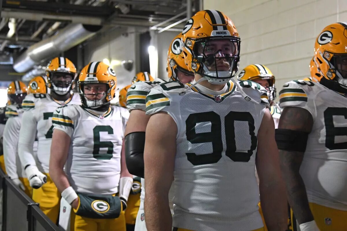 packers trade van ness