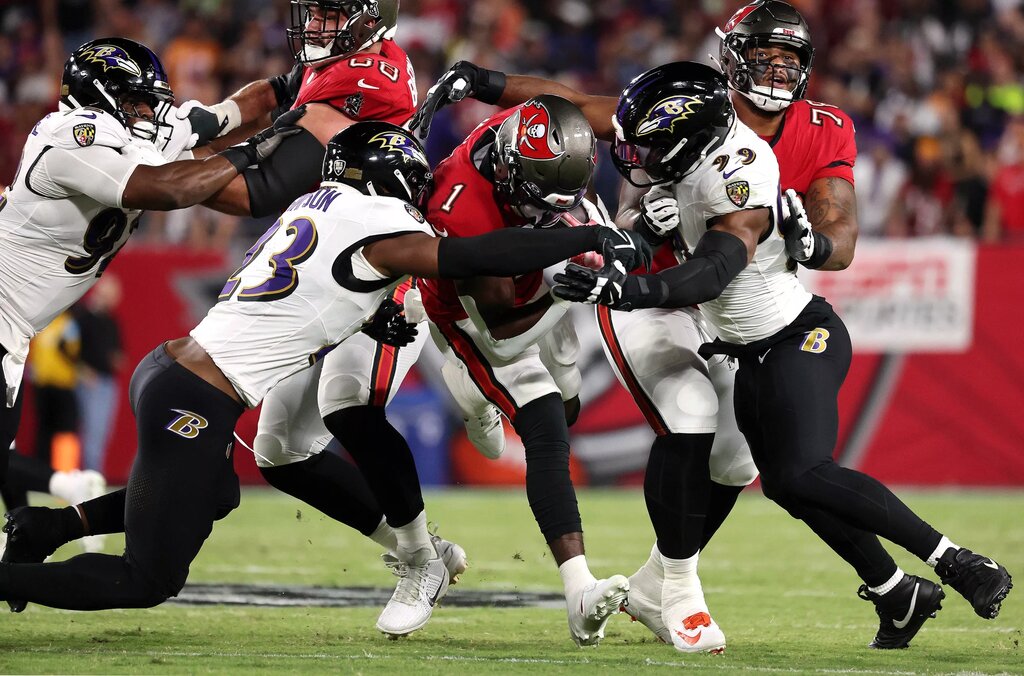 ravens extend odafe oweh