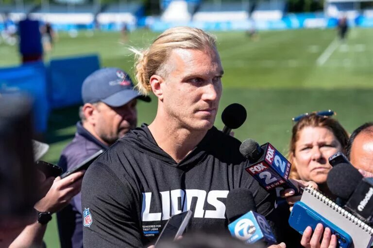 Detroit Lions Alex Anzalone joins the Tampa Bay Buccanneers in free agency